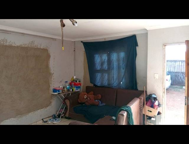 2 BEDROOM HOUSE FOR SALE IN JABULANI